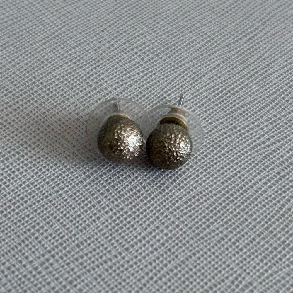 Textured round studs bronze color